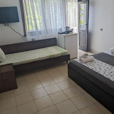 Maison d'hôtes цвета Sinemoretz