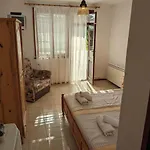 цвета בית הארחה סינמורץ