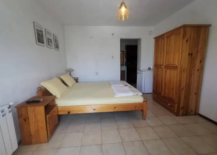 Къща за гости цвета Синеморец